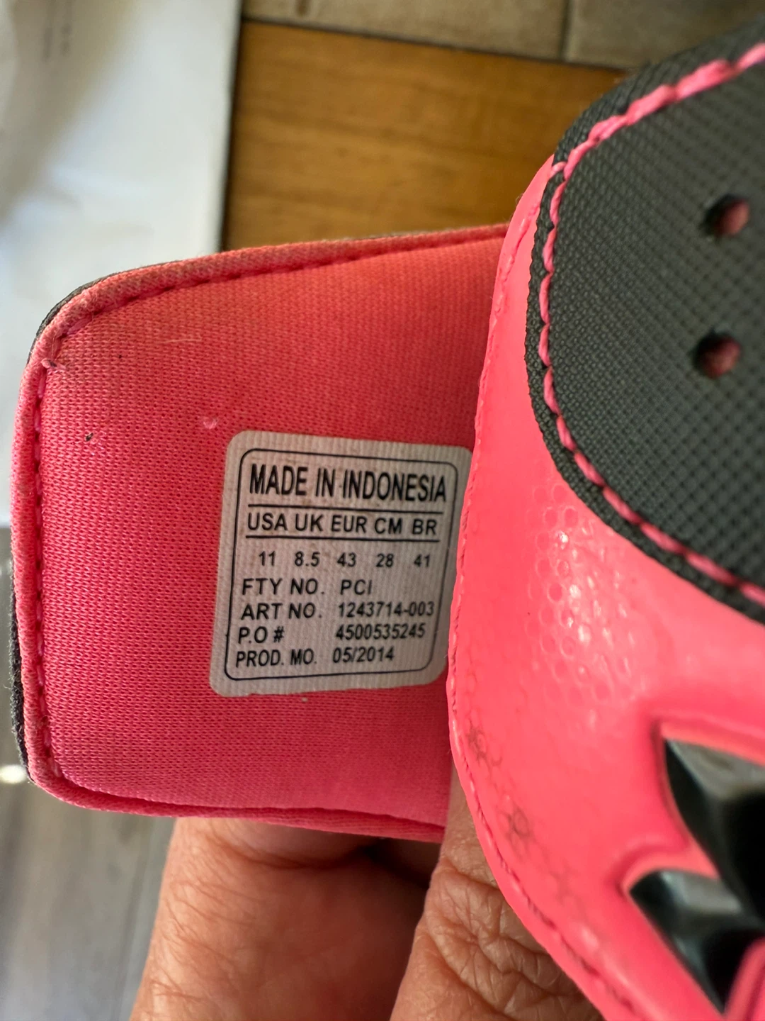 Under Armour Women's Slides Size 11  Black Pink - photo 3