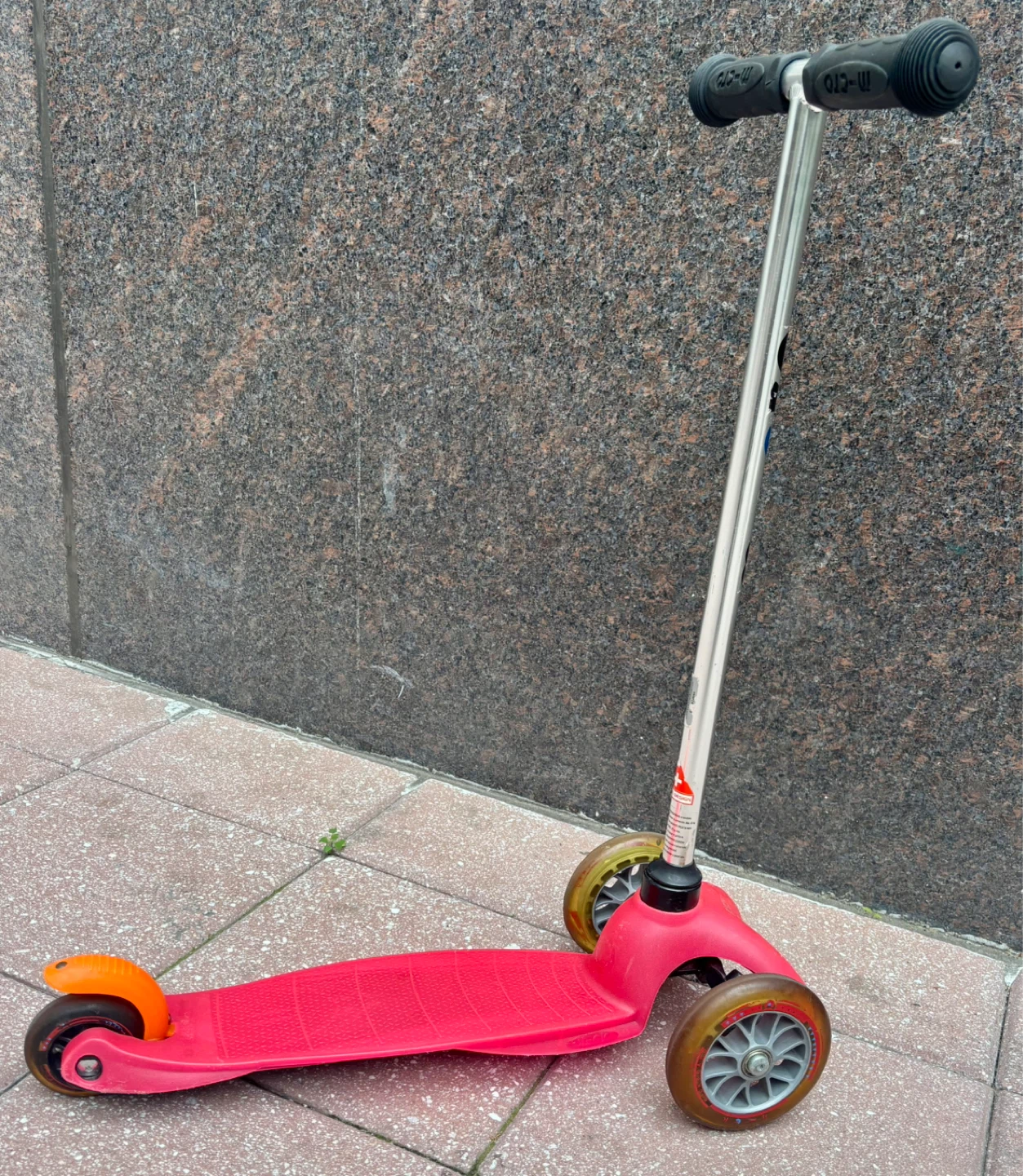 Micro Kickboard - Mini Original 3-Wheeled, - photo 3