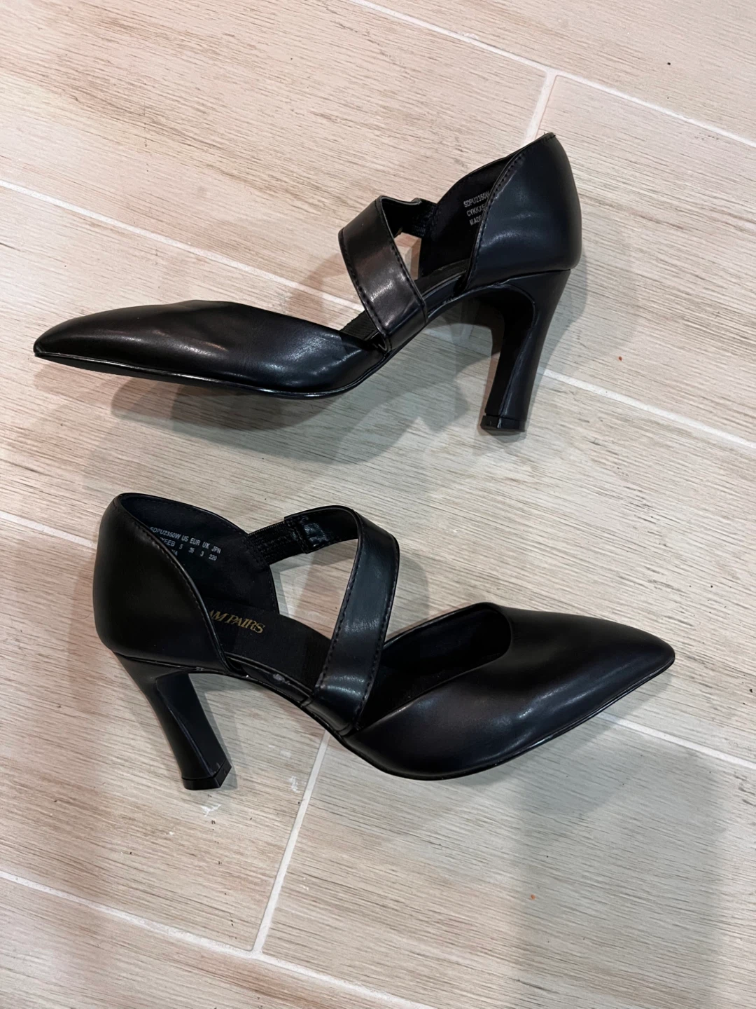 NEW Size 5 Dream Pairs Black Strappy Heels