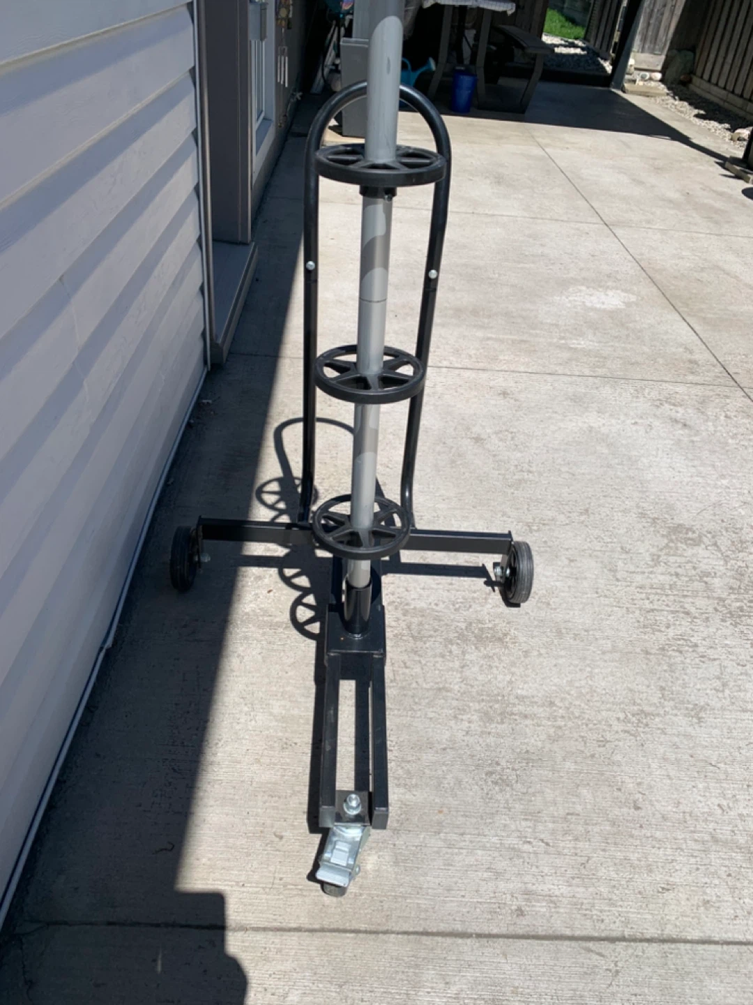 Motomaster Rolling Tire Stand - photo 2