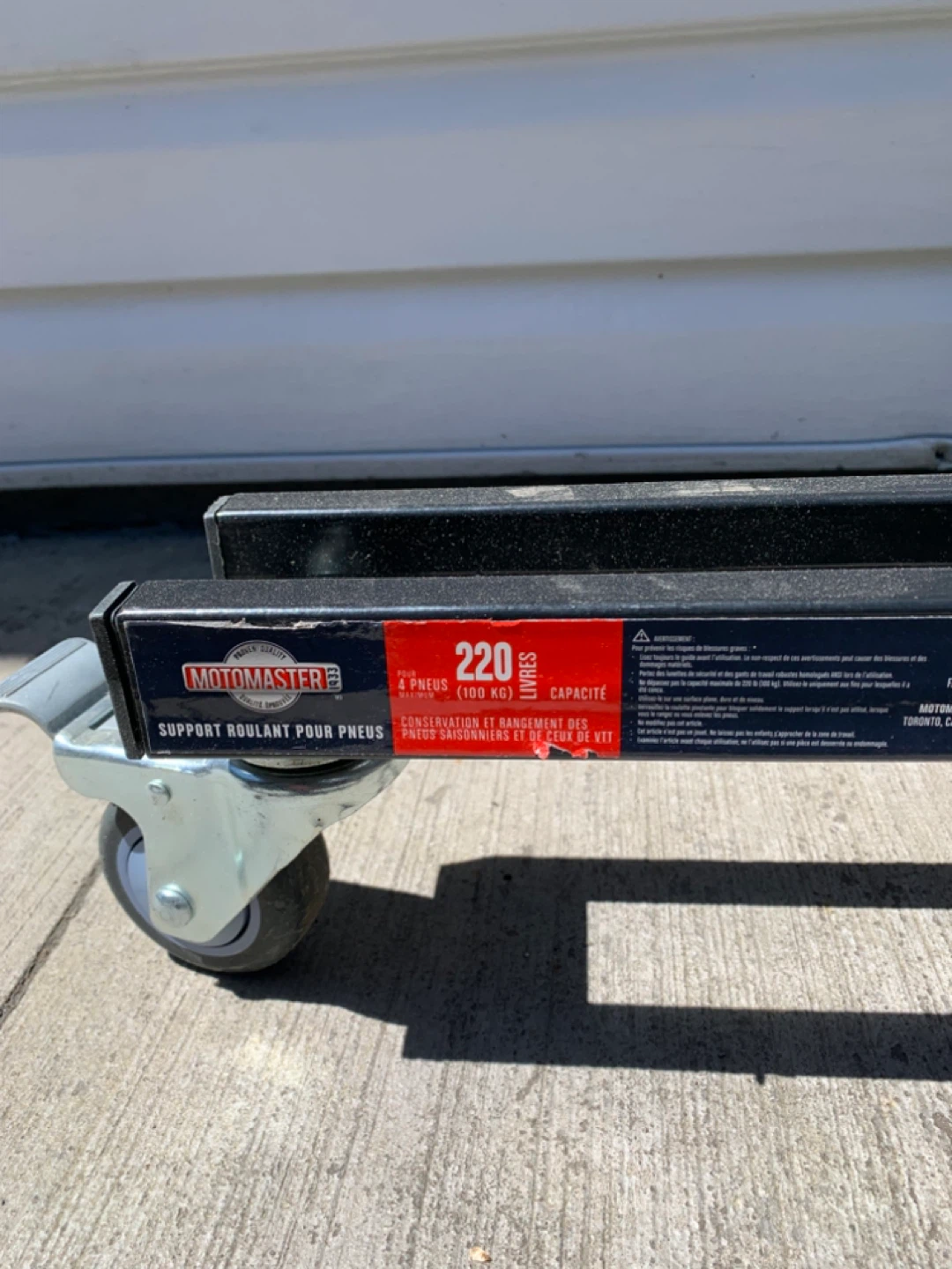 Motomaster Rolling Tire Stand - photo 3