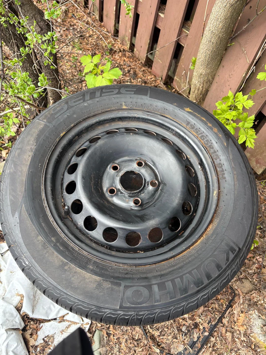 Kumho 195/65R15 91H Tire