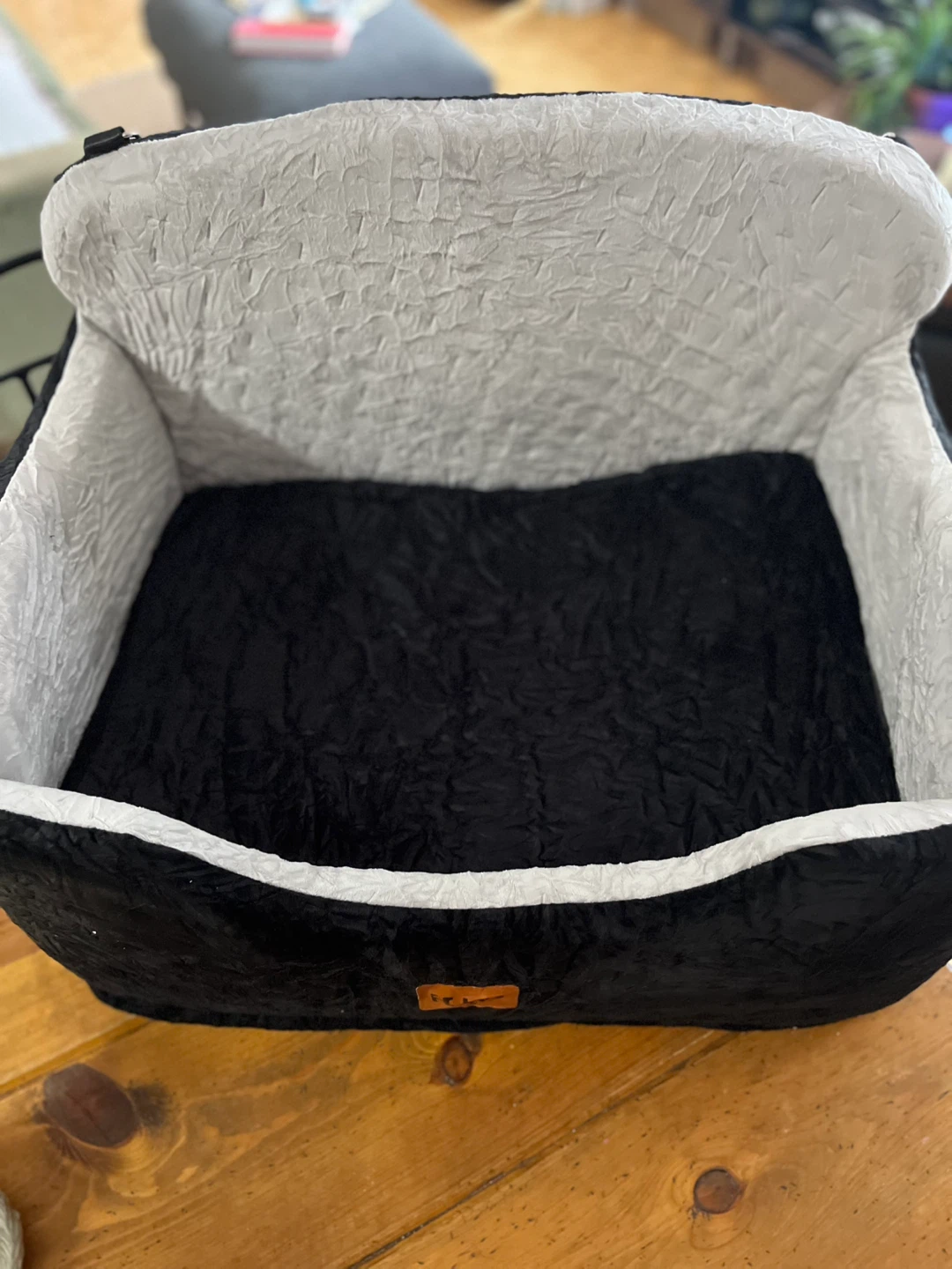Large Dog Car Seat/Bed (New) - photo 3