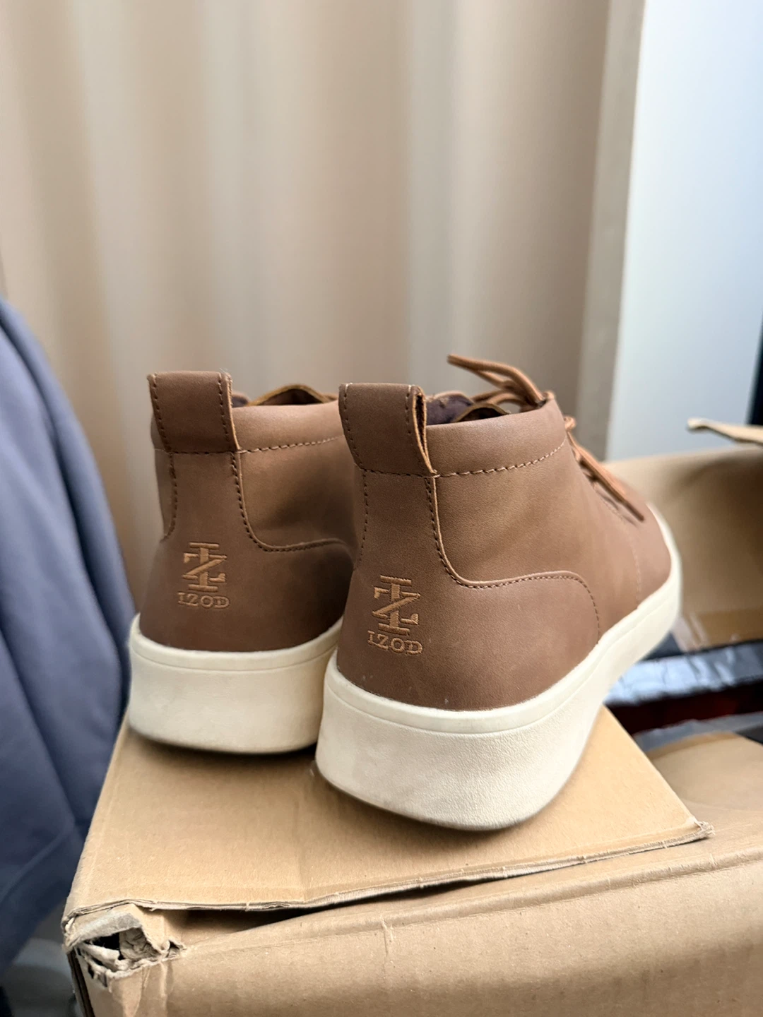 IZOD Brown Chukka Boots Men - photo 2