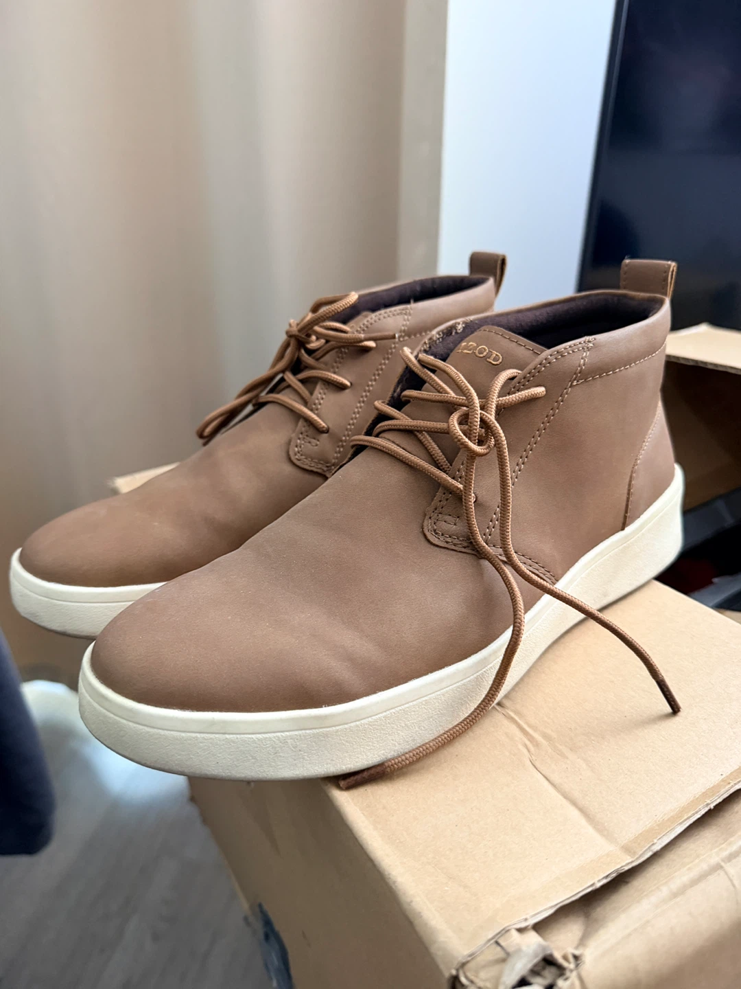 IZOD Brown Chukka Boots Men