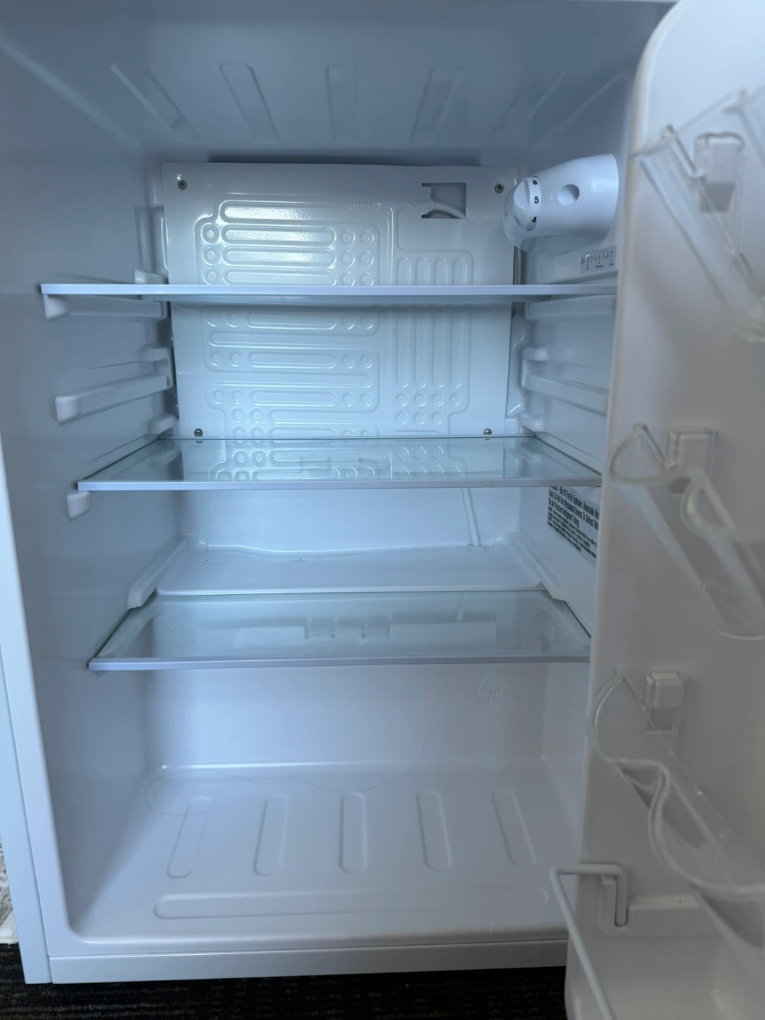 Insignia White Mini Refrigerator 2.7 Cu. Ft - photo 3