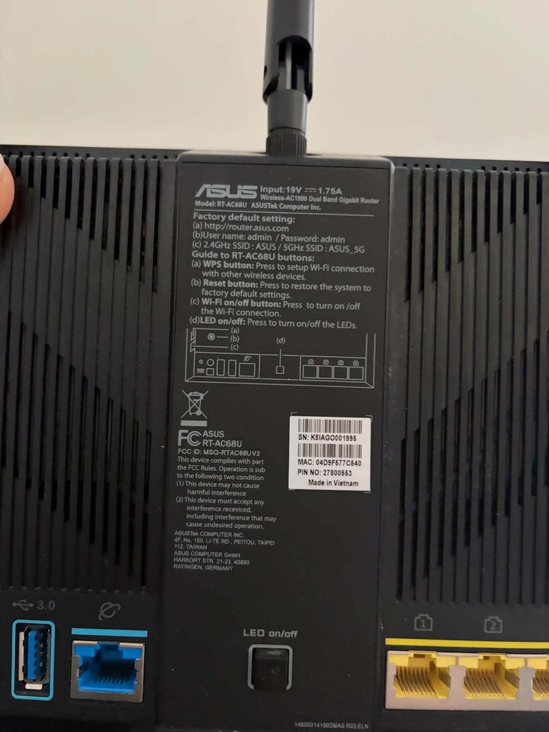 ASUS AC1900 Dual Band Wireless Gigabit Router - photo 2