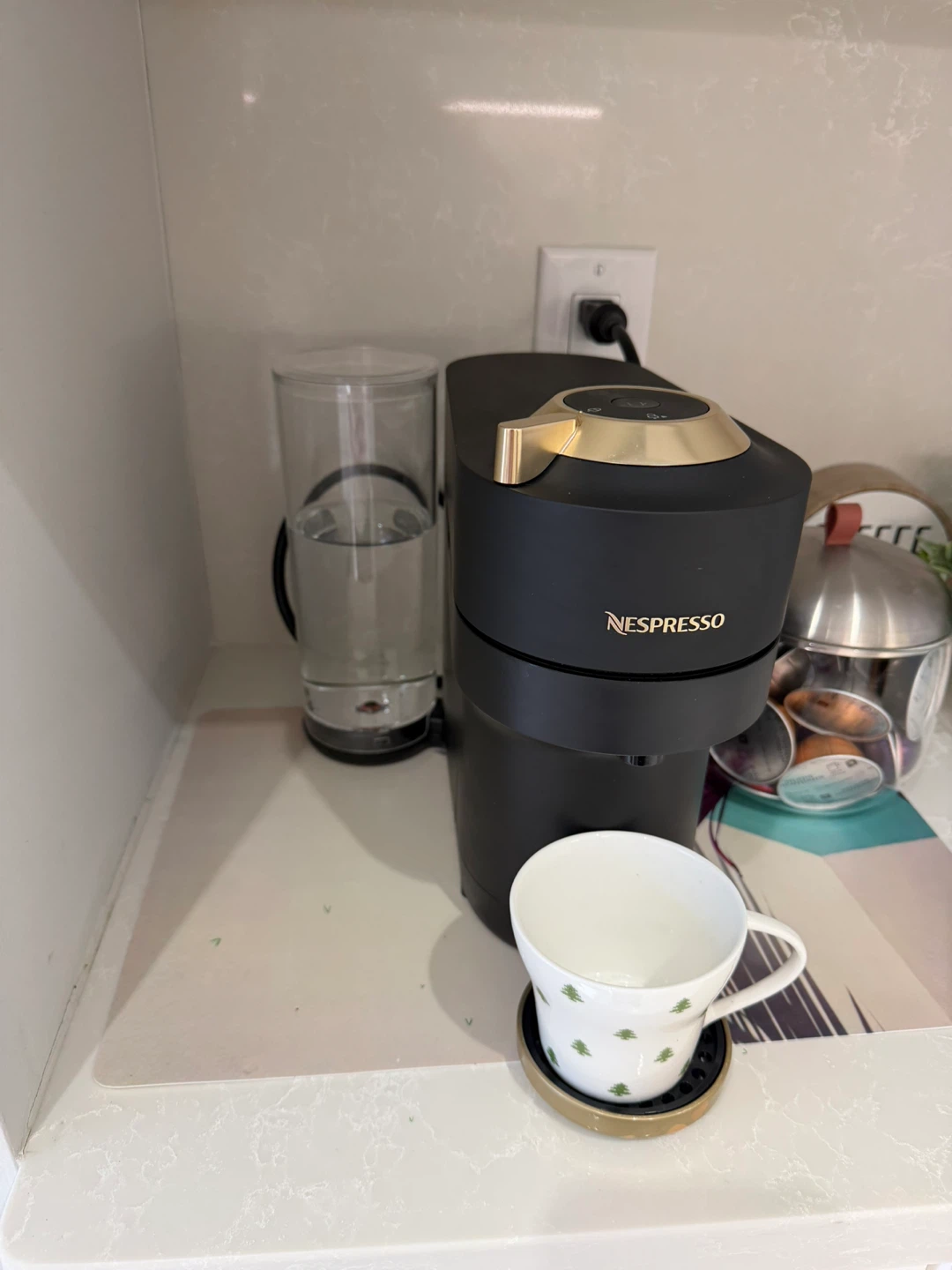 Nespresso Vertuo Pop+ Deluxe Coffee Machine + Aeroccino 3 - photo 2