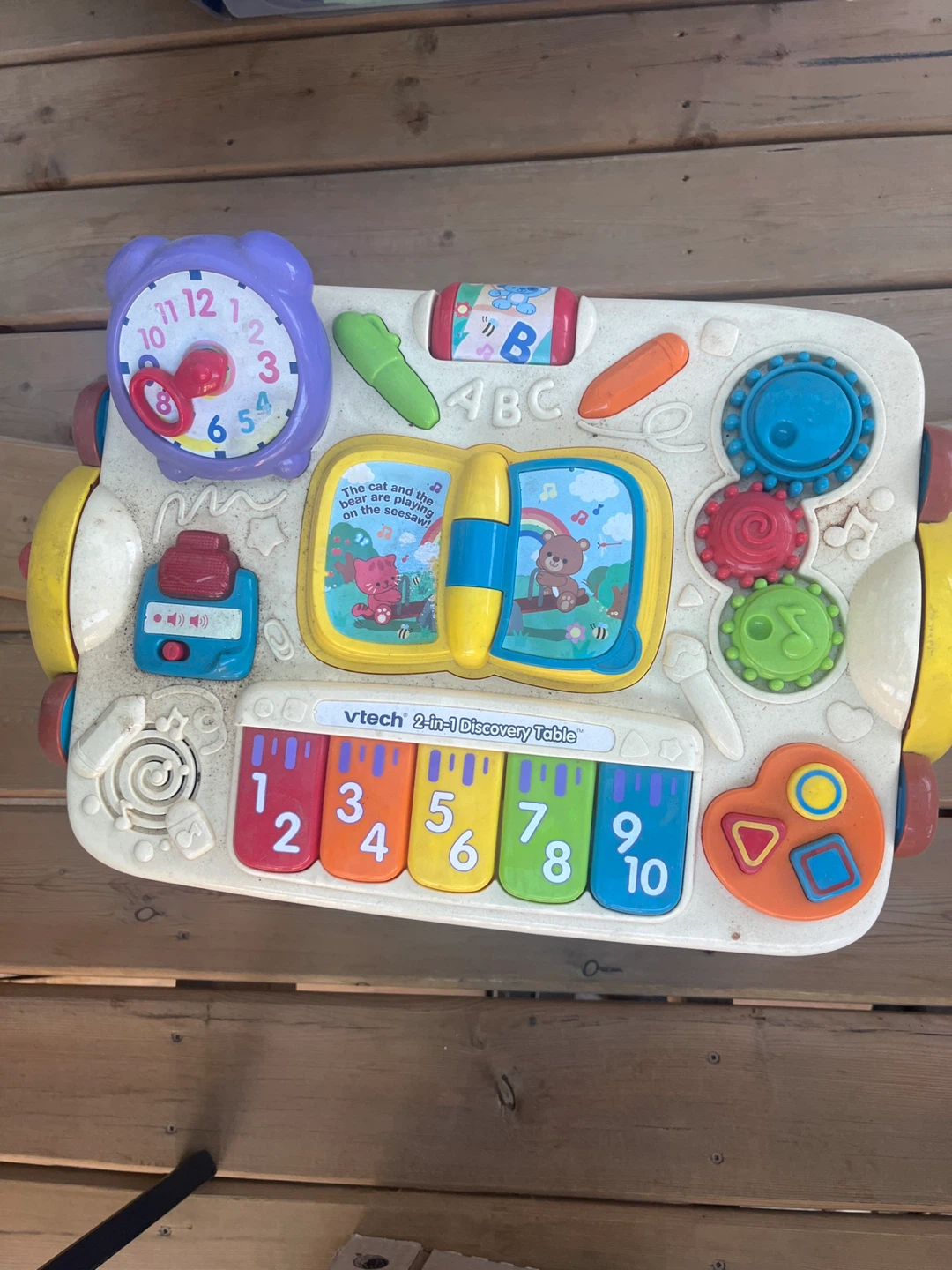 VTech 2-in-1 Discovery Table