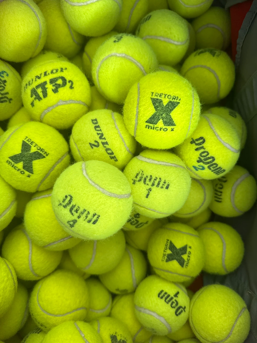 Mixed Tennis Balls - Penn, Tretorn, Dunlop
