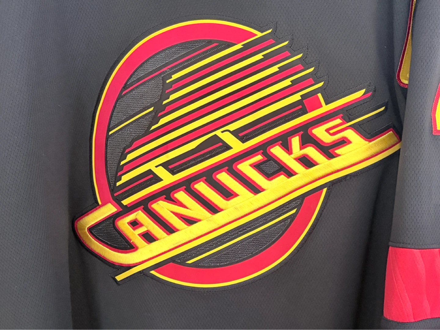 Authentic Fanatics Canucks Quinn Hughes Skate Jersey 3XL - photo 4