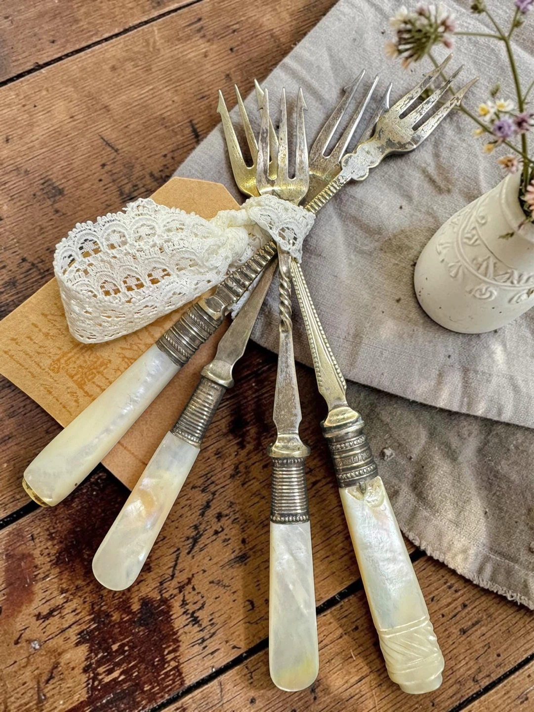 Vintage 1940’s Silver Plate Mother of Pearl Oyster Fork Set