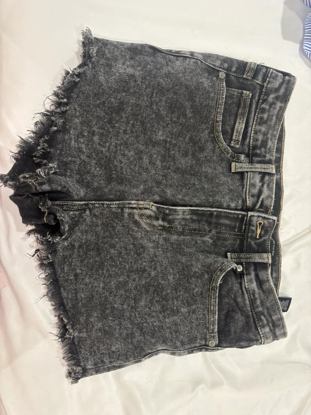 Kendall + Kylie "The Drifter" High Rise Denim Shorts - photo 2