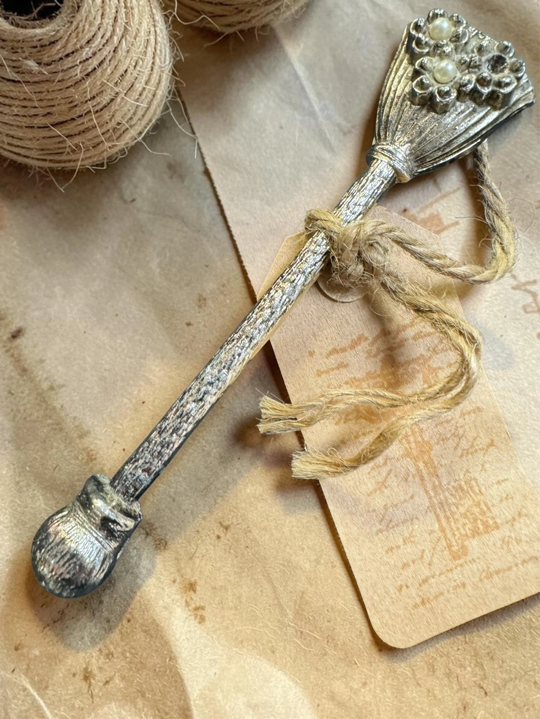 Decorative Broom Crumble Brush with Pearl Embellishments - photo 3