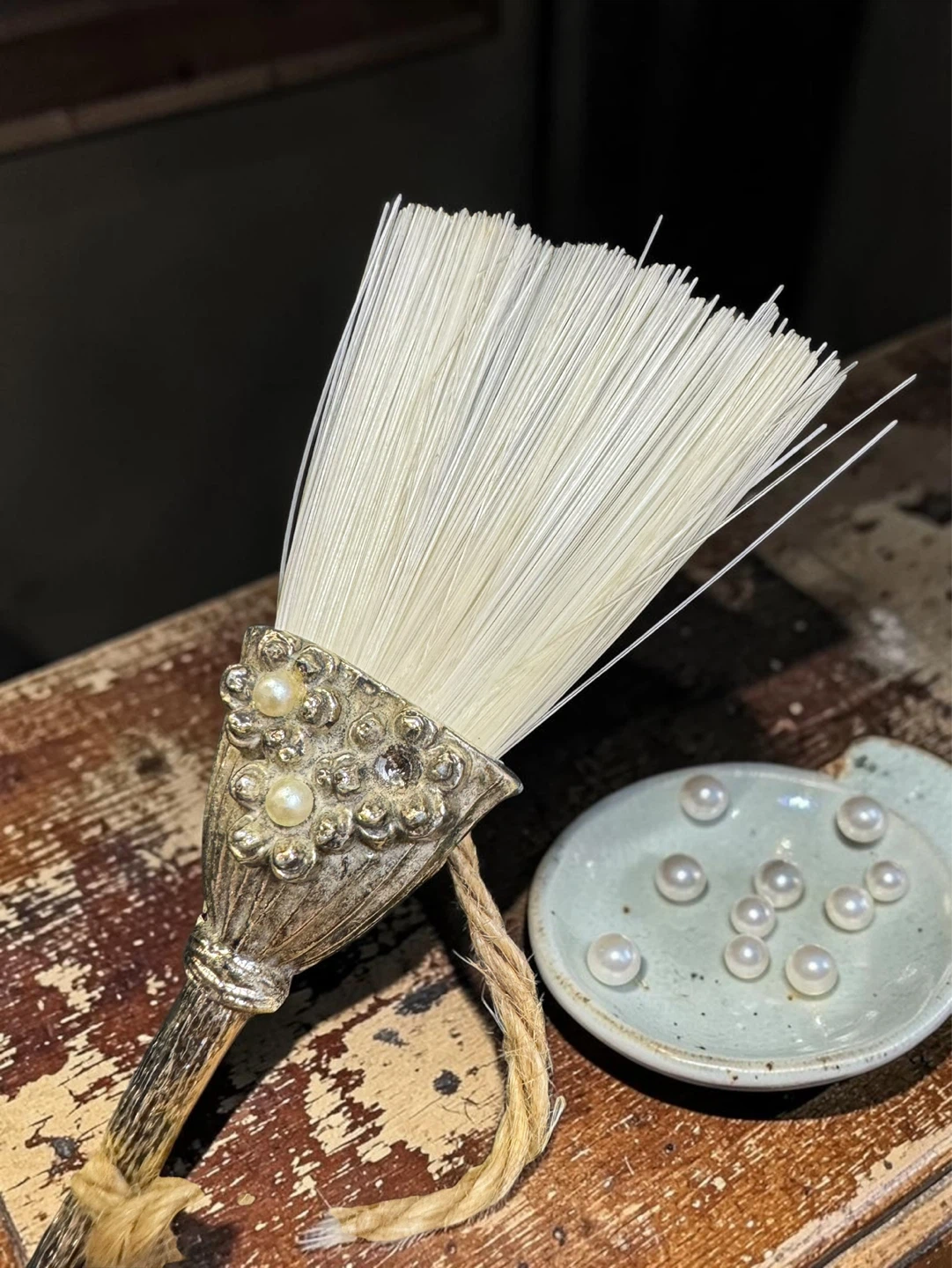 Decorative Broom Crumble Brush with Pearl Embellishments - photo 2