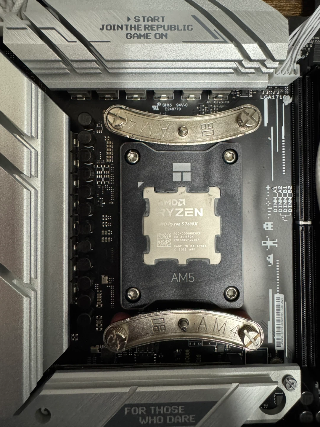 AMD RYZEN 5 7600X