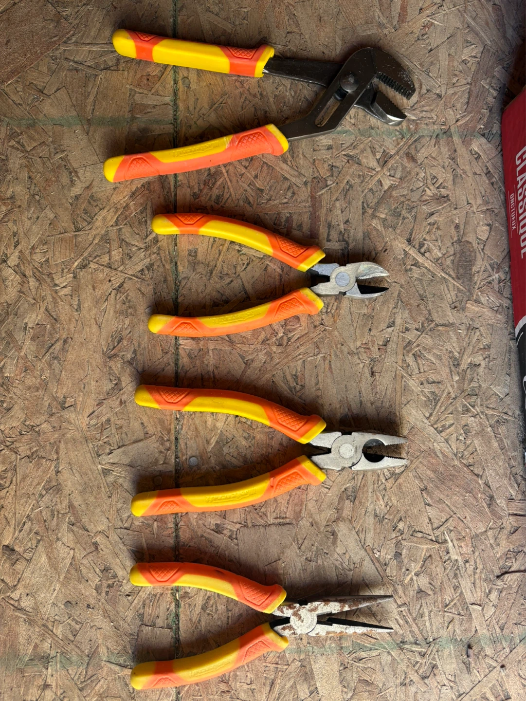 Assorted Mastercraft Pliers Set