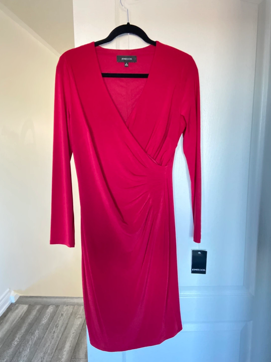 JONES&CO. Red Matte Jersey Wrap Dress Size 8