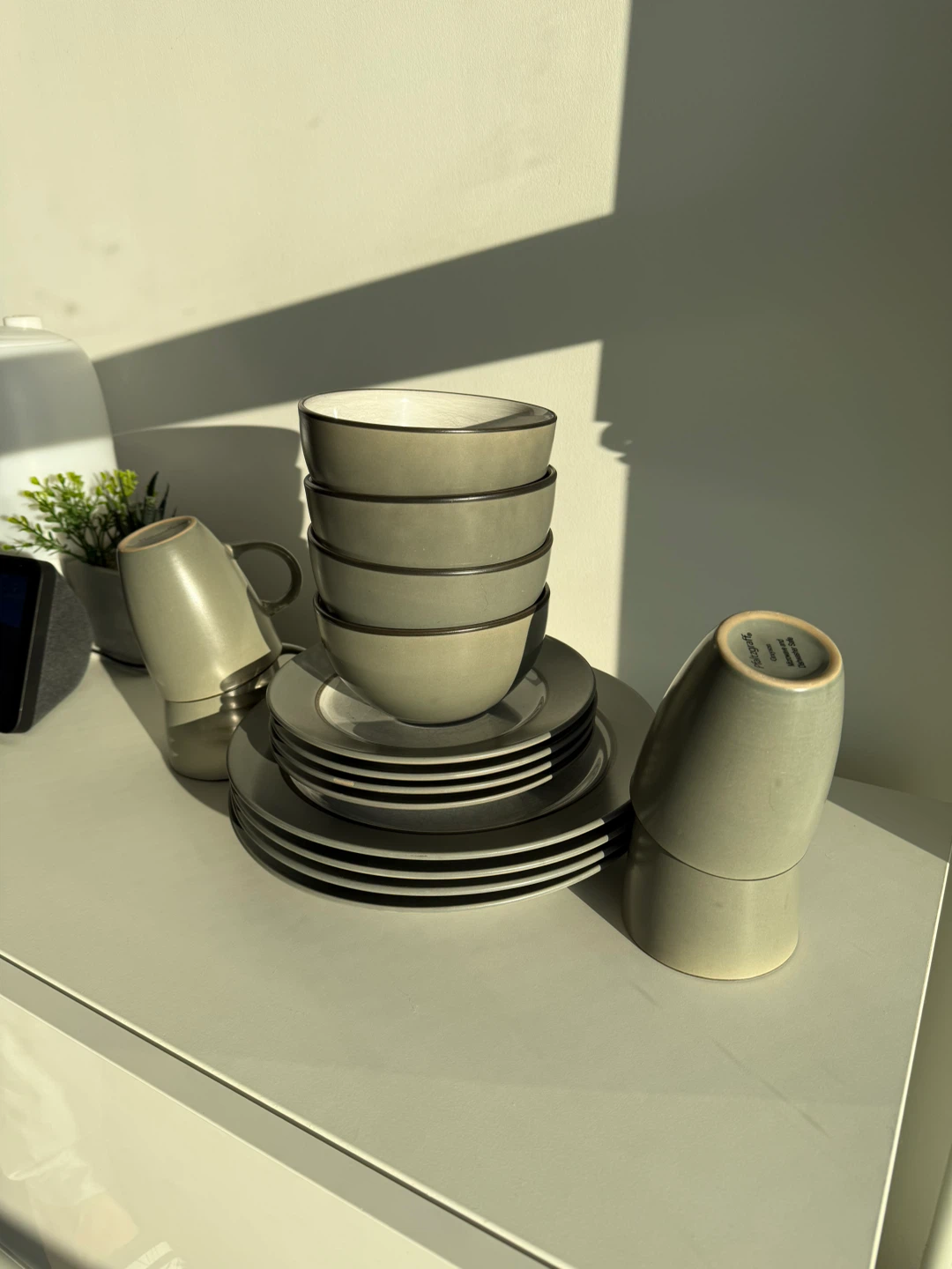 Grey Stoneware Dinnerware Set- 16 Pieces