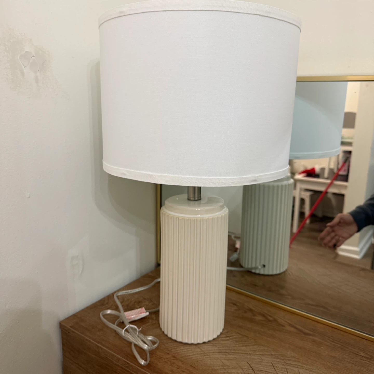 White Ceramic Fluted Table Lamp with White Drum Shade - photo 2