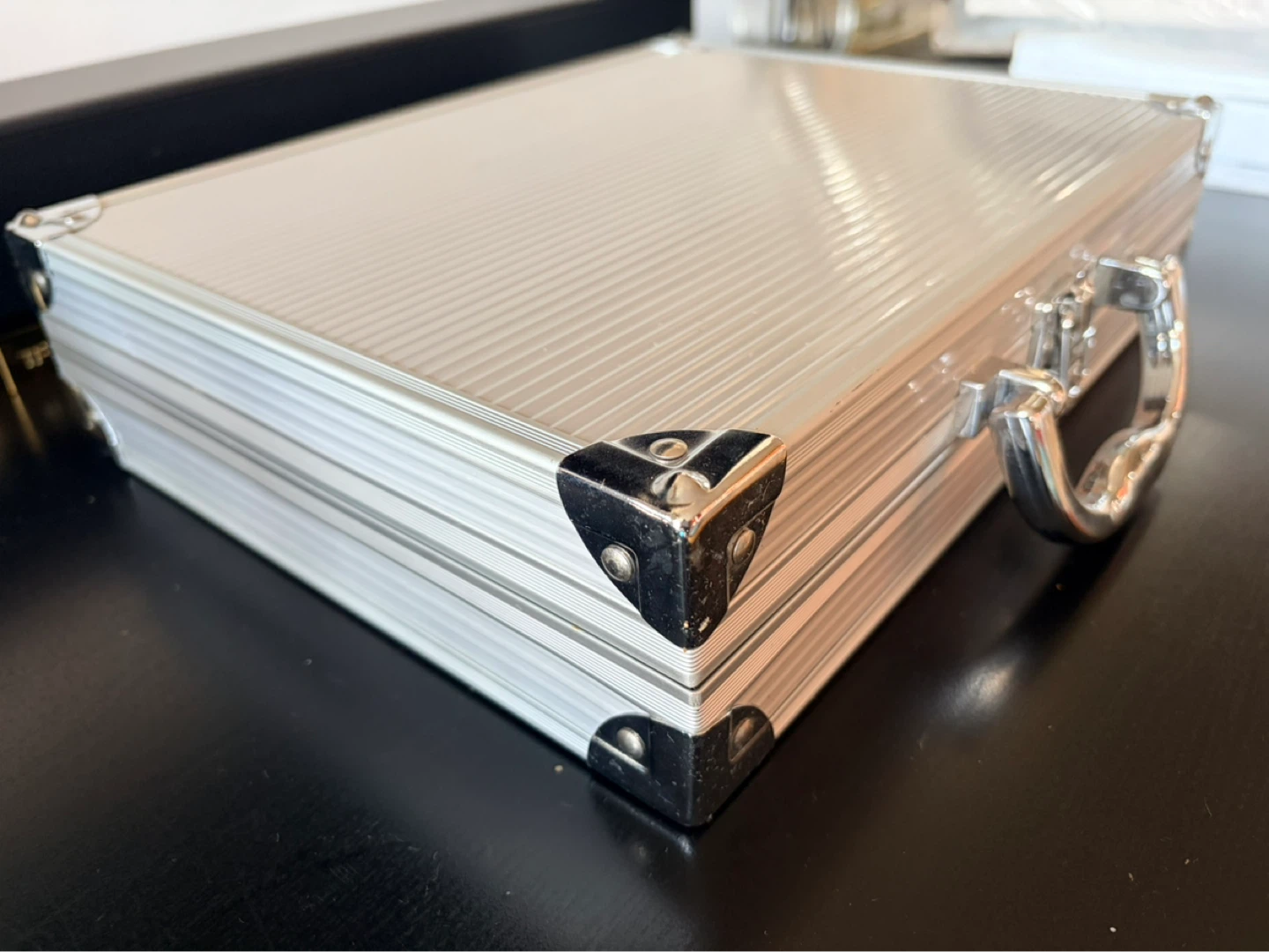 Silver Aluminum Briefcase/Case - photo 2
