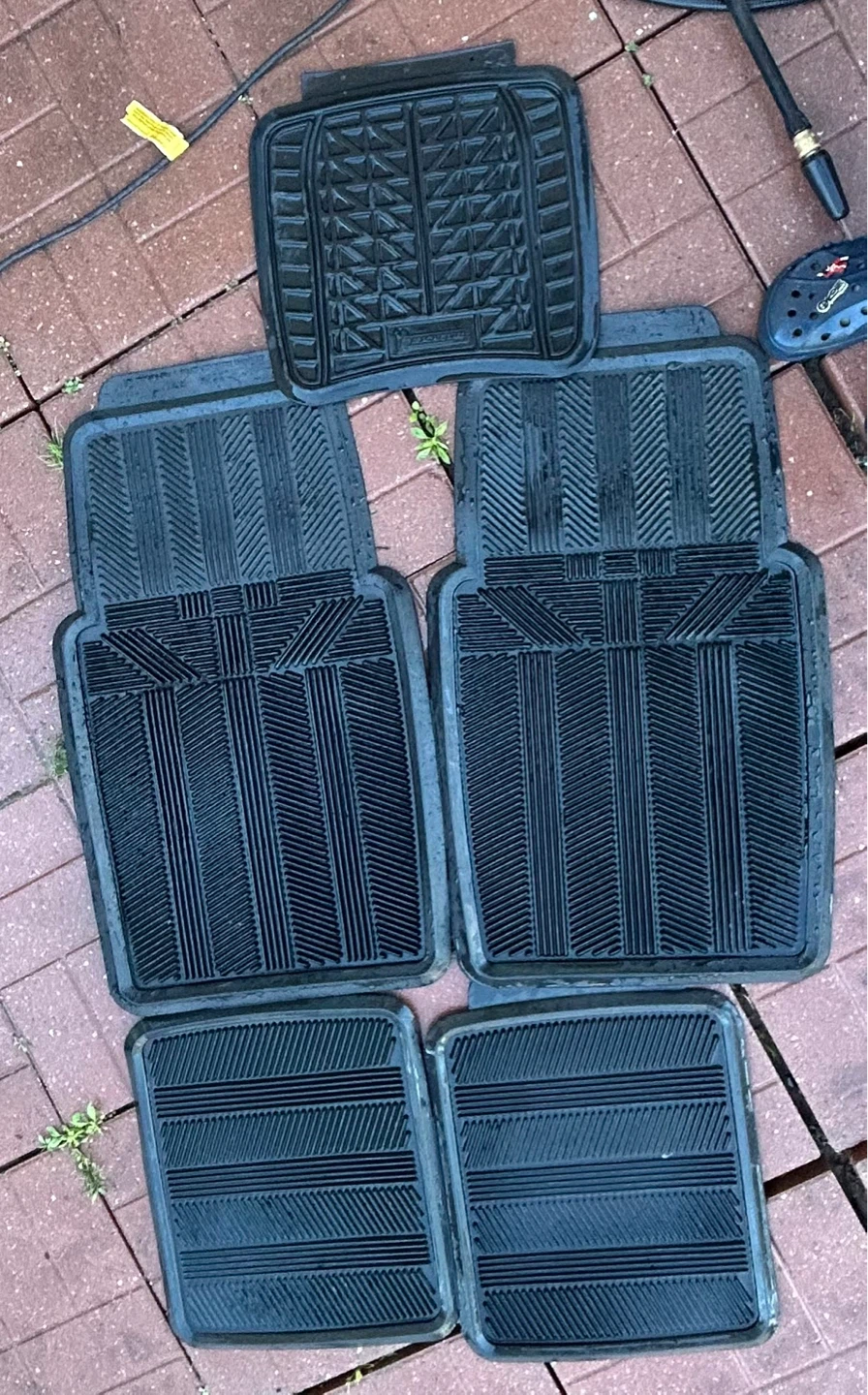 Set of 5 Car Floor Mats – Michelin Included – Great Condition