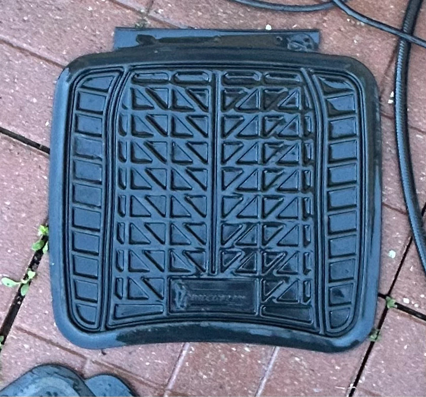 Set of 5 Car Floor Mats – Michelin Included – Great Condition - photo 3