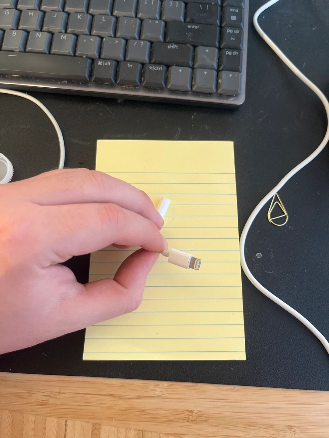 Apple Lightning to 3.5mm Headphone Jack Adapter - photo 3
