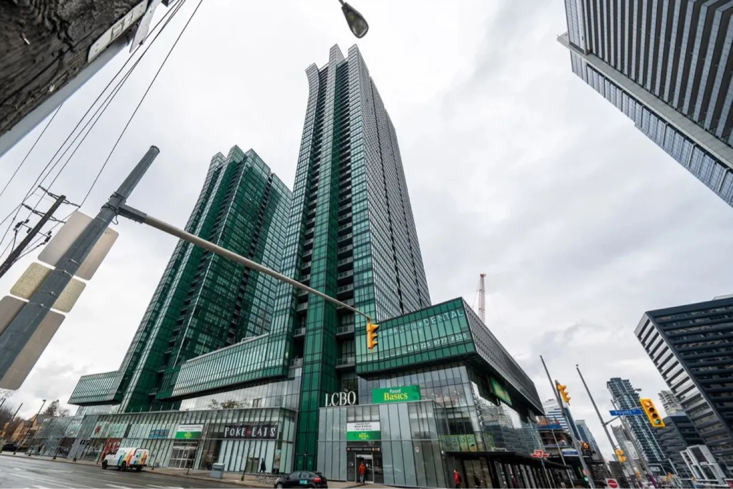 Yonge & Sheppard 2+1 for rent at $3200 July 1st