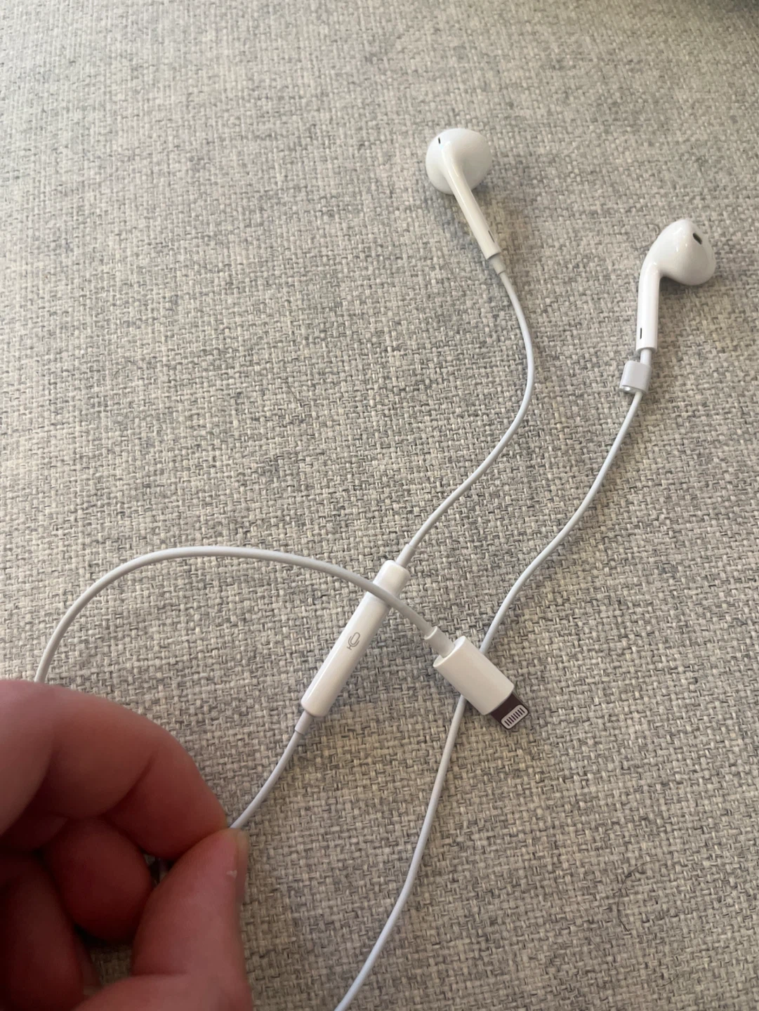 Apple EarPods with Lightning Connector - photo 2
