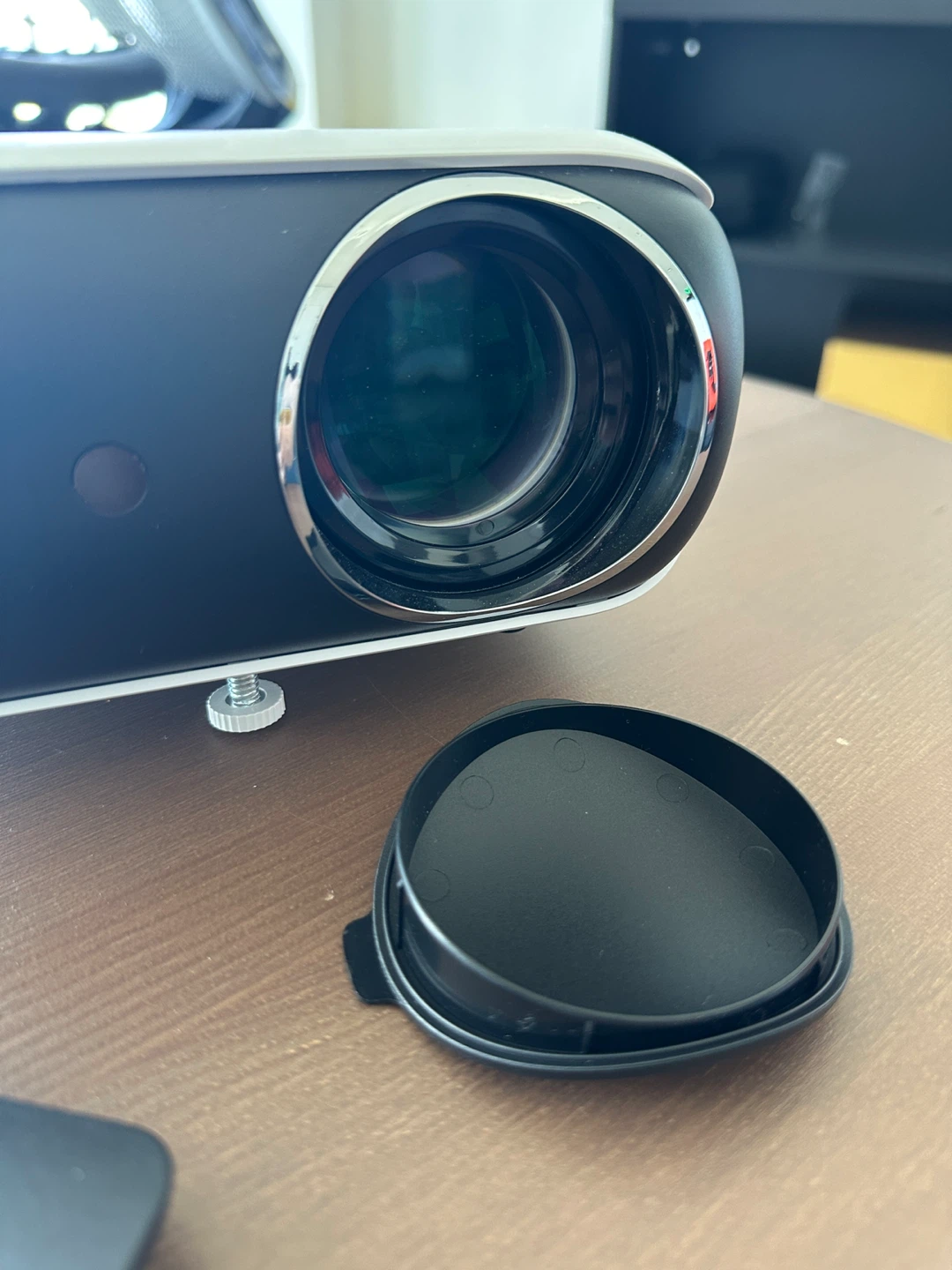 Happrun H1 Portable Projector with Remote - photo 2