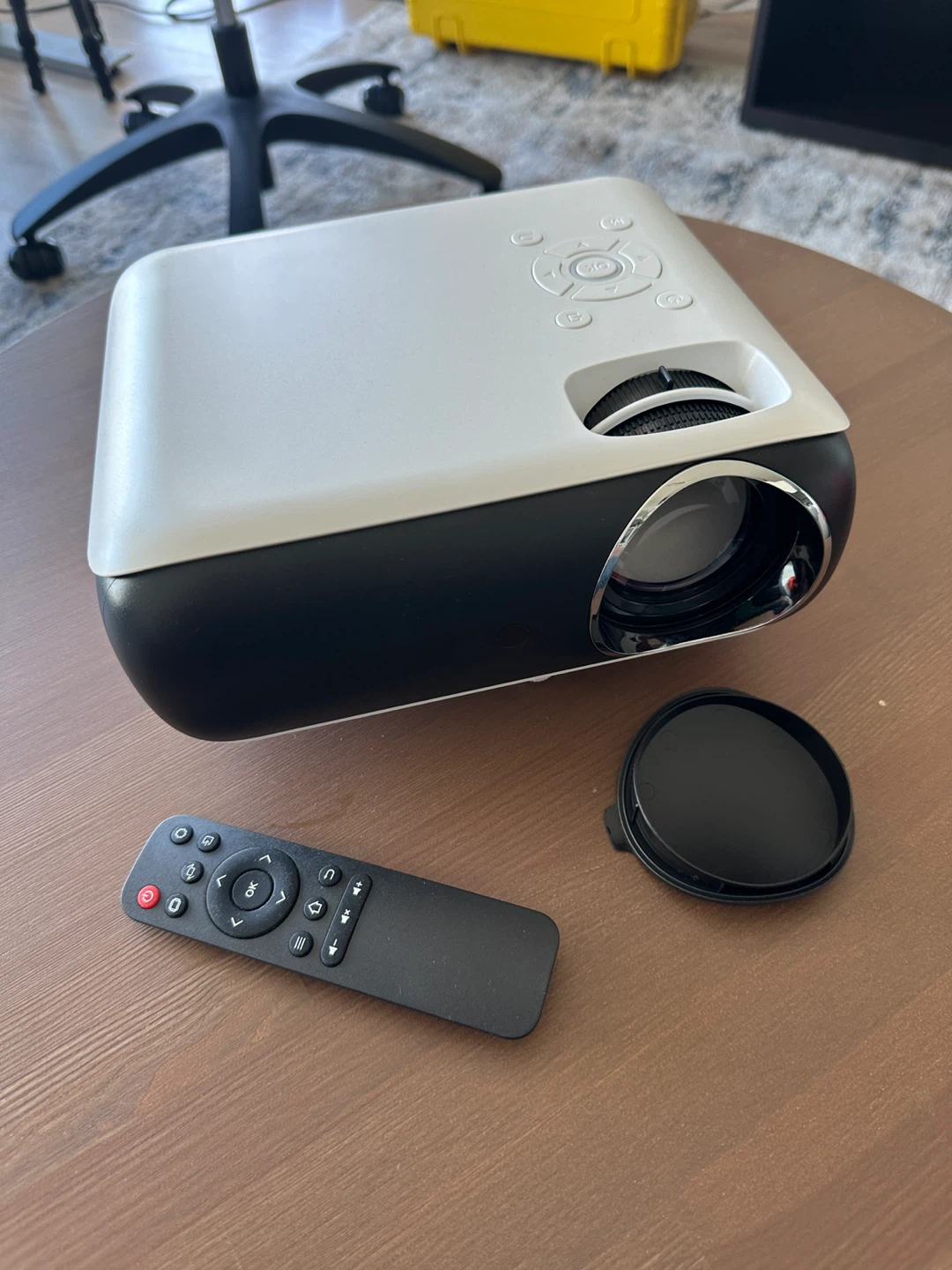 Happrun H1 Portable Projector with Remote