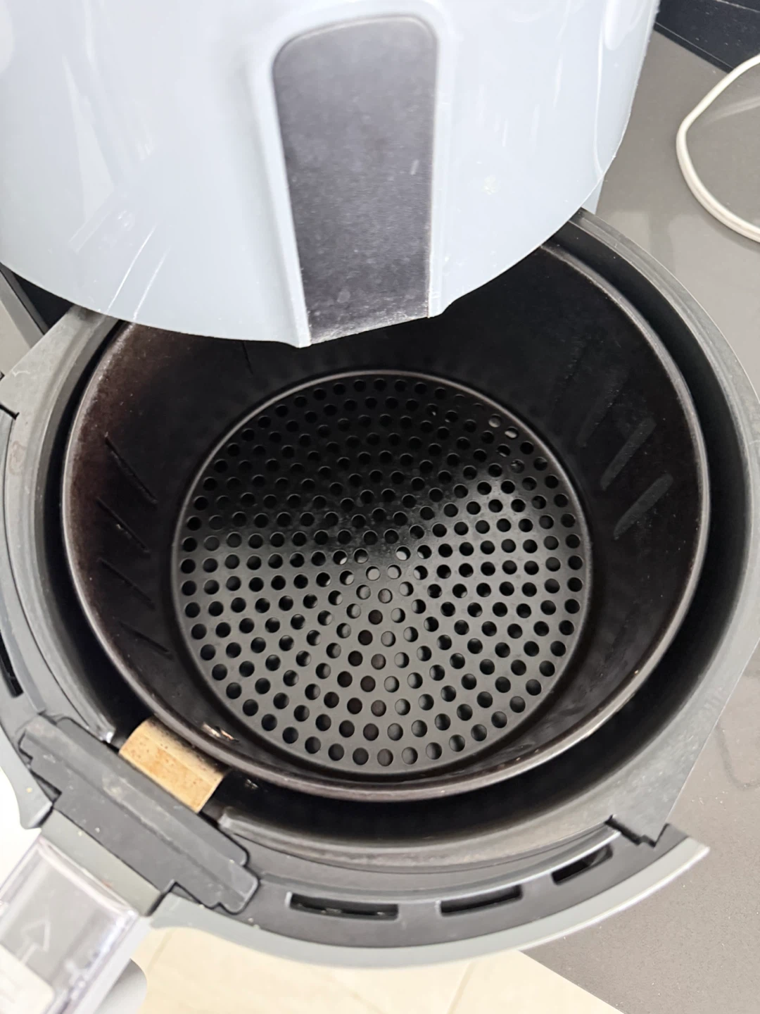 Hamilton Beach Air Fryer - photo 2