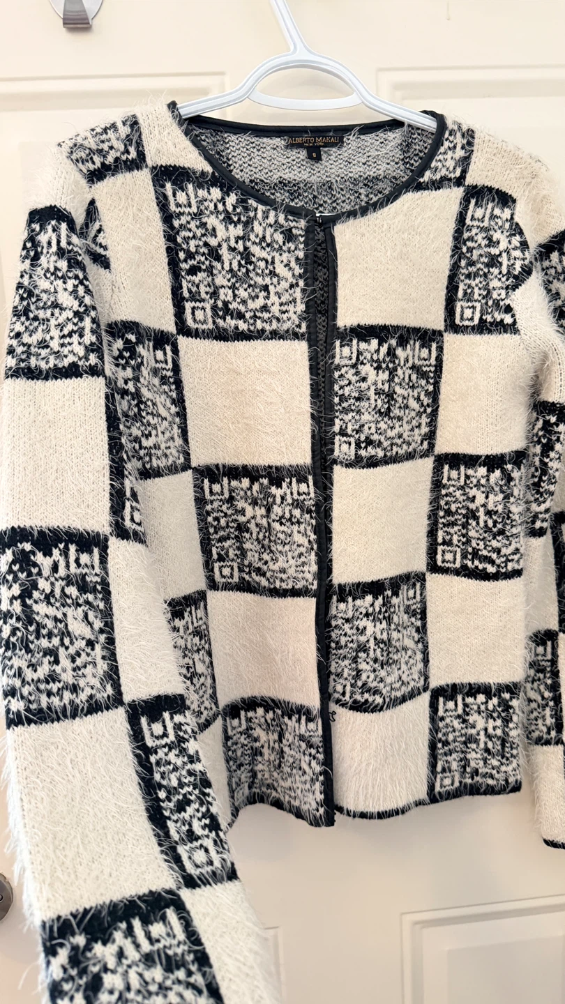 Unique QR Code Cardigan Size S/M - photo 2