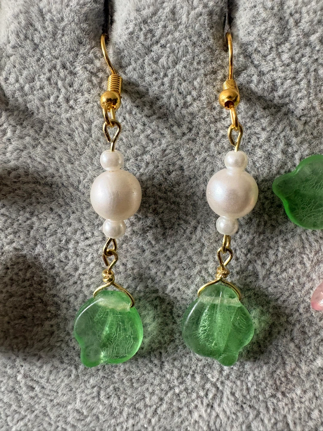 Handmade Beaded Dangle Earrings - photo 4