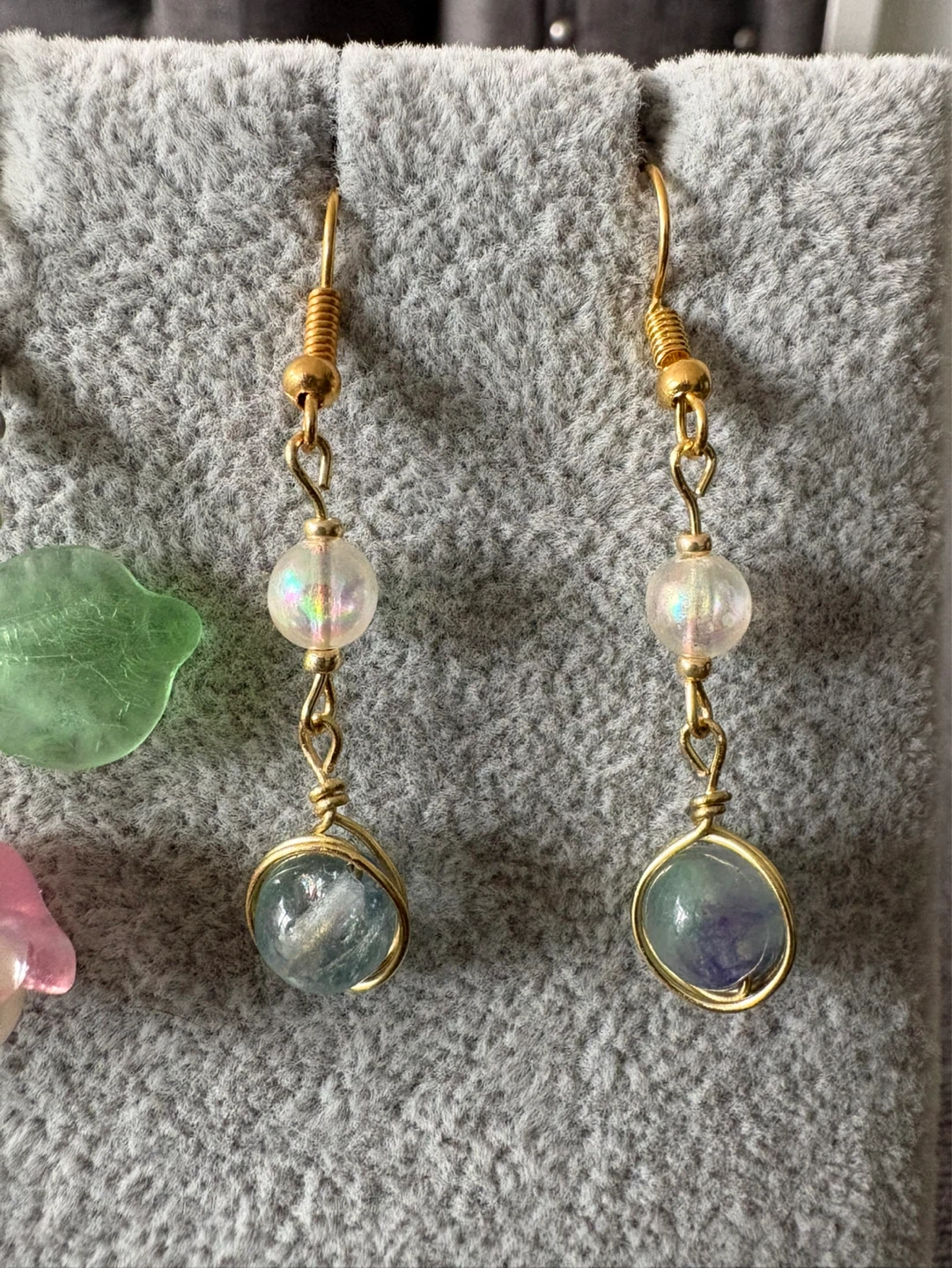 Handmade Beaded Dangle Earrings - photo 5