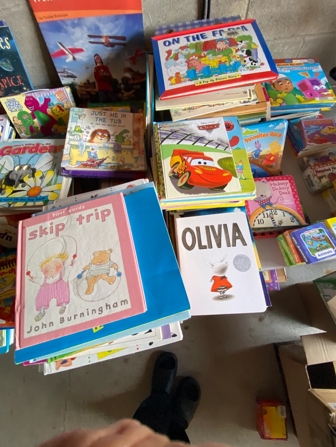 Assorted Children's Books - photo 3