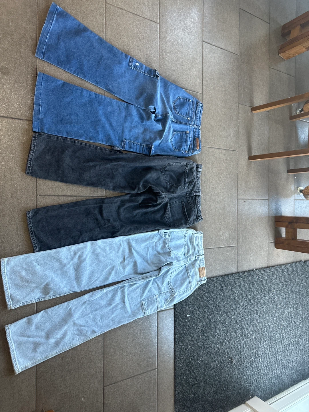 Three pairs of women's jeans - photo 2