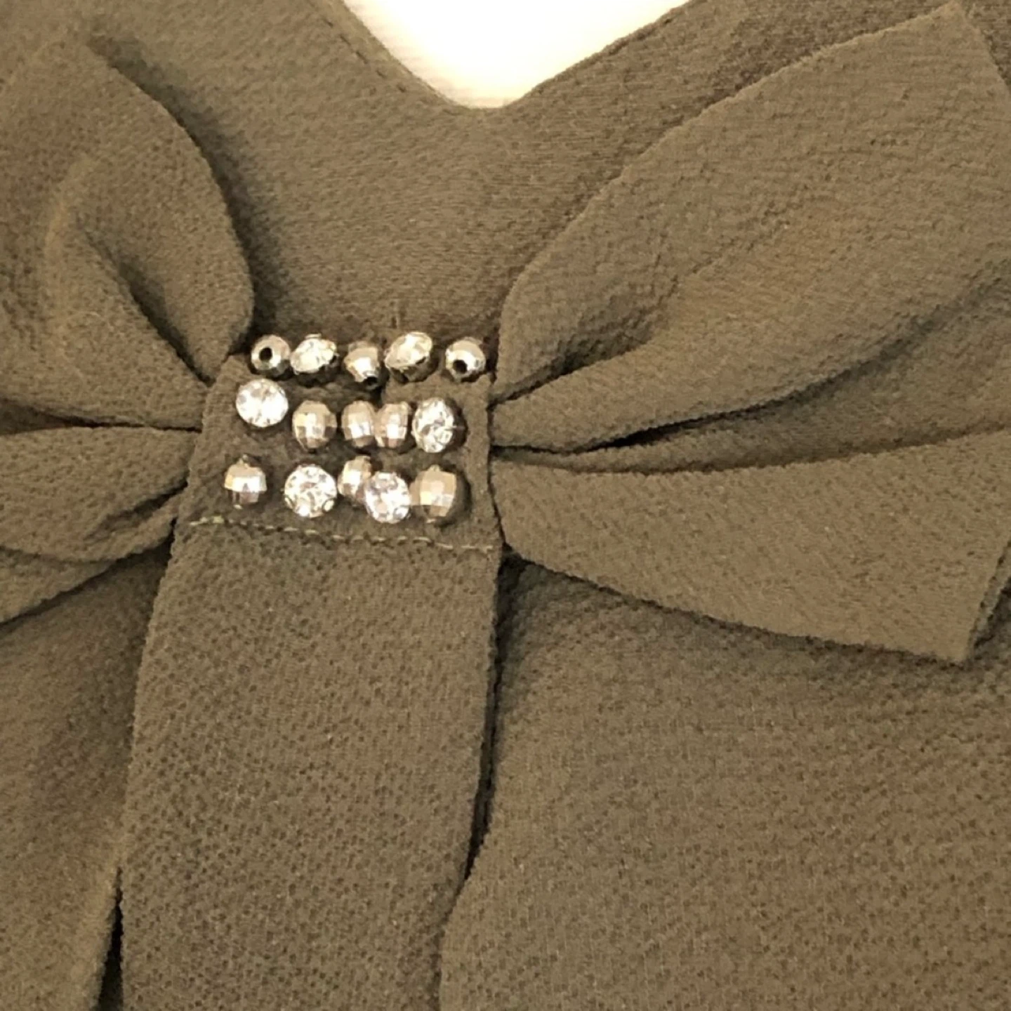 Boutiqua Brand Olive Sleeveless Blouse Ruffles Rhinestones Small - photo 5