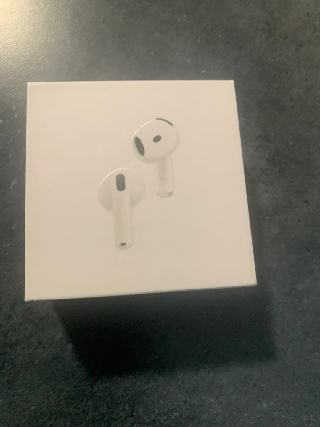 AirPods 4