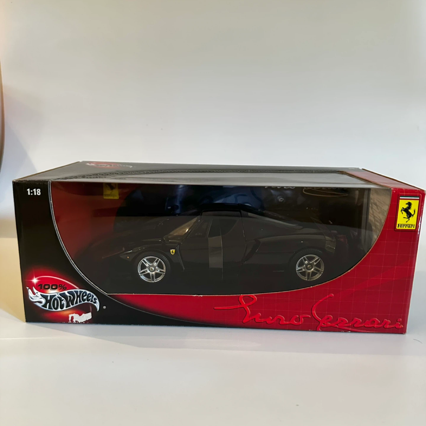 Hot Wheels 1:18 Ferrari Enzo - photo 4