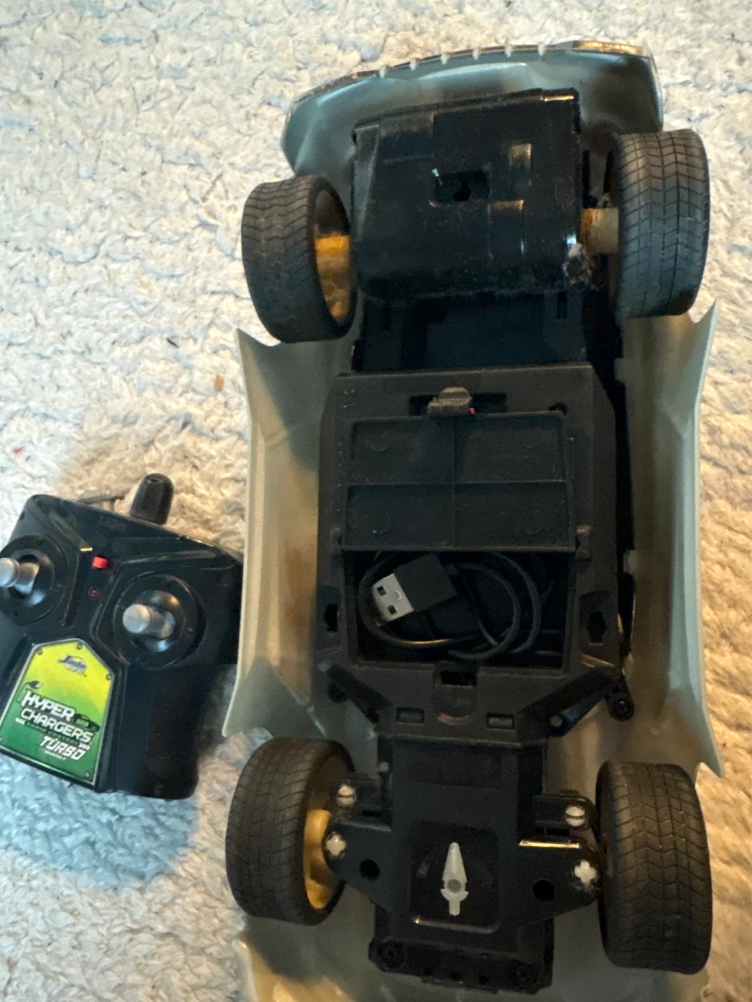 Nissan RC car with turbo - photo 3