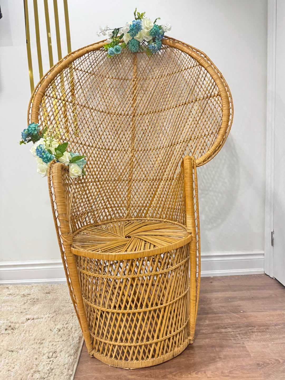 Wicker Peacock Chair with Floral Decor - photo 5