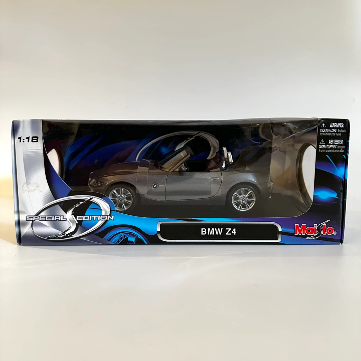 Maisto BMW Z4 Special Edition 1:18 Scale Diecast Car - photo 2