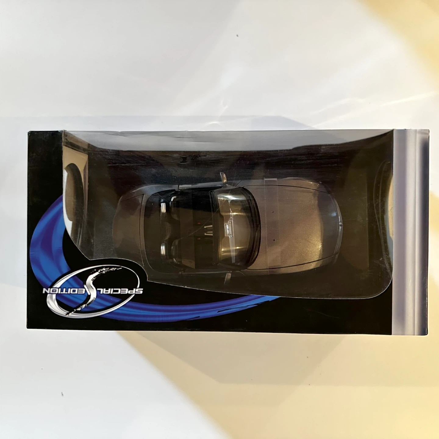 Maisto BMW Z4 Special Edition 1:18 Scale Diecast Car - photo 3
