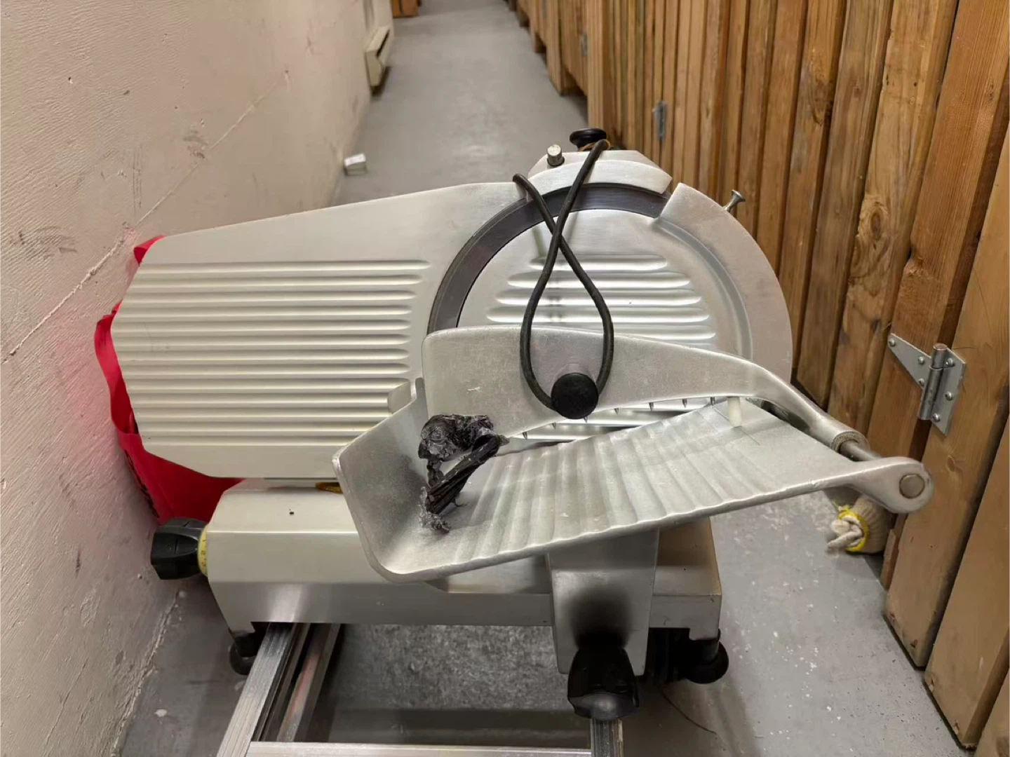 Commercial Gravity-Feed Meat Slicer