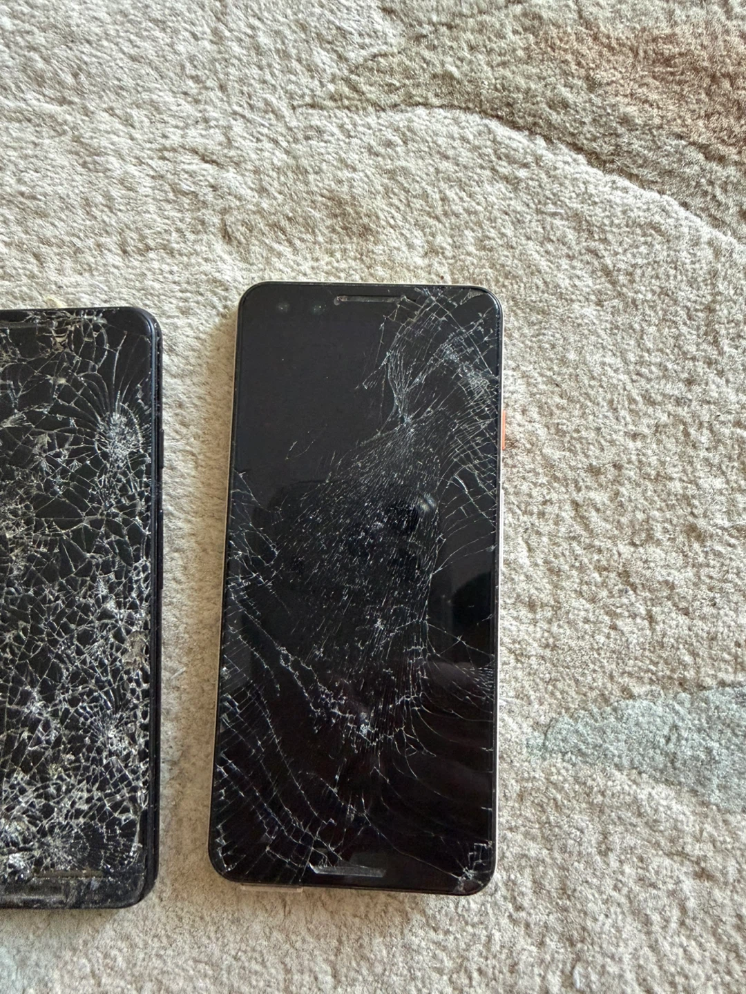 Google Pixel 3 White / Black (For Parts / Repair) - photo 2