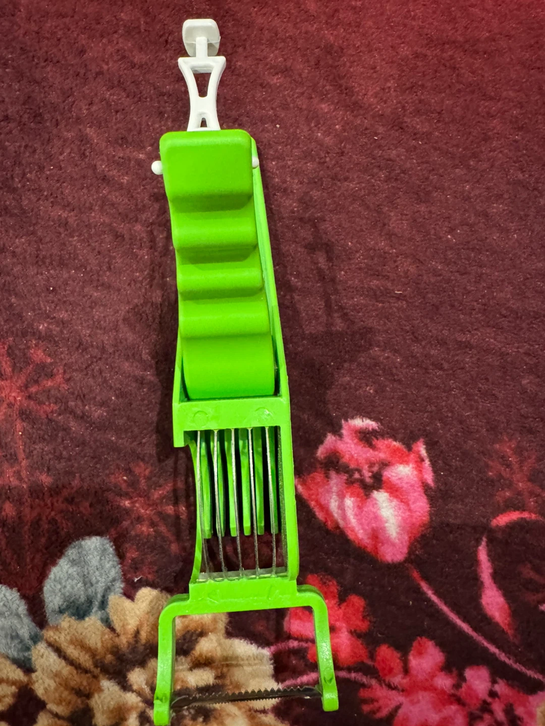 Green Vegetable Slicer and Peeler