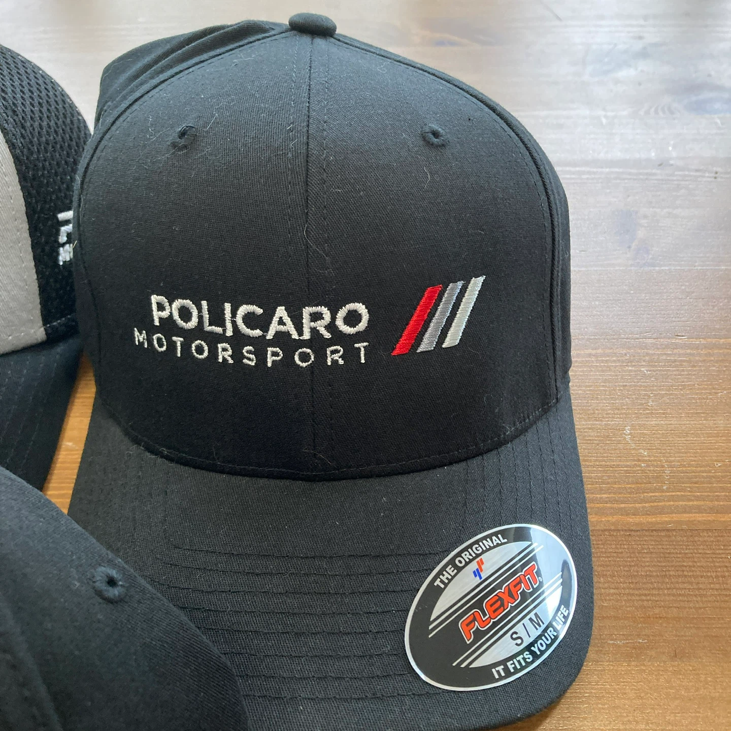 Set of 3 new caps - photo 3