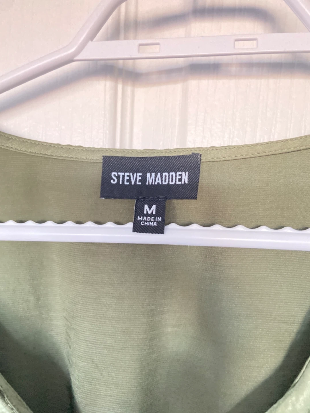 Steve Madden Olive Green Ruched Blouse Size Medium - photo 2